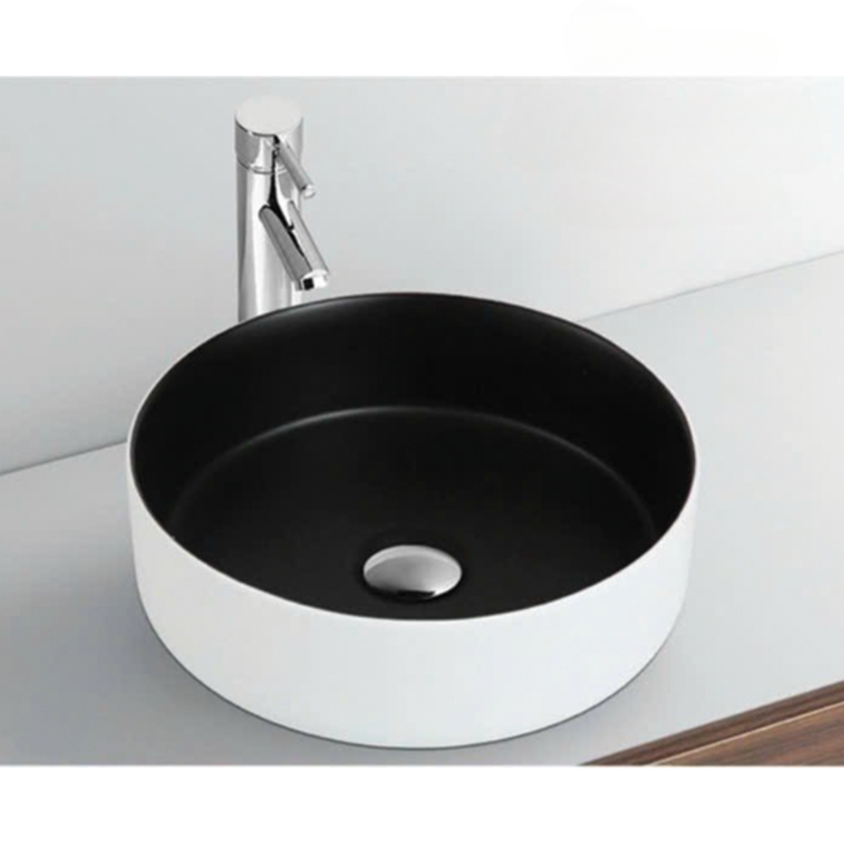 LAVABO SỨ TRẮNG MẶT TRONG ĐEN SD-L5048 Q-SADO